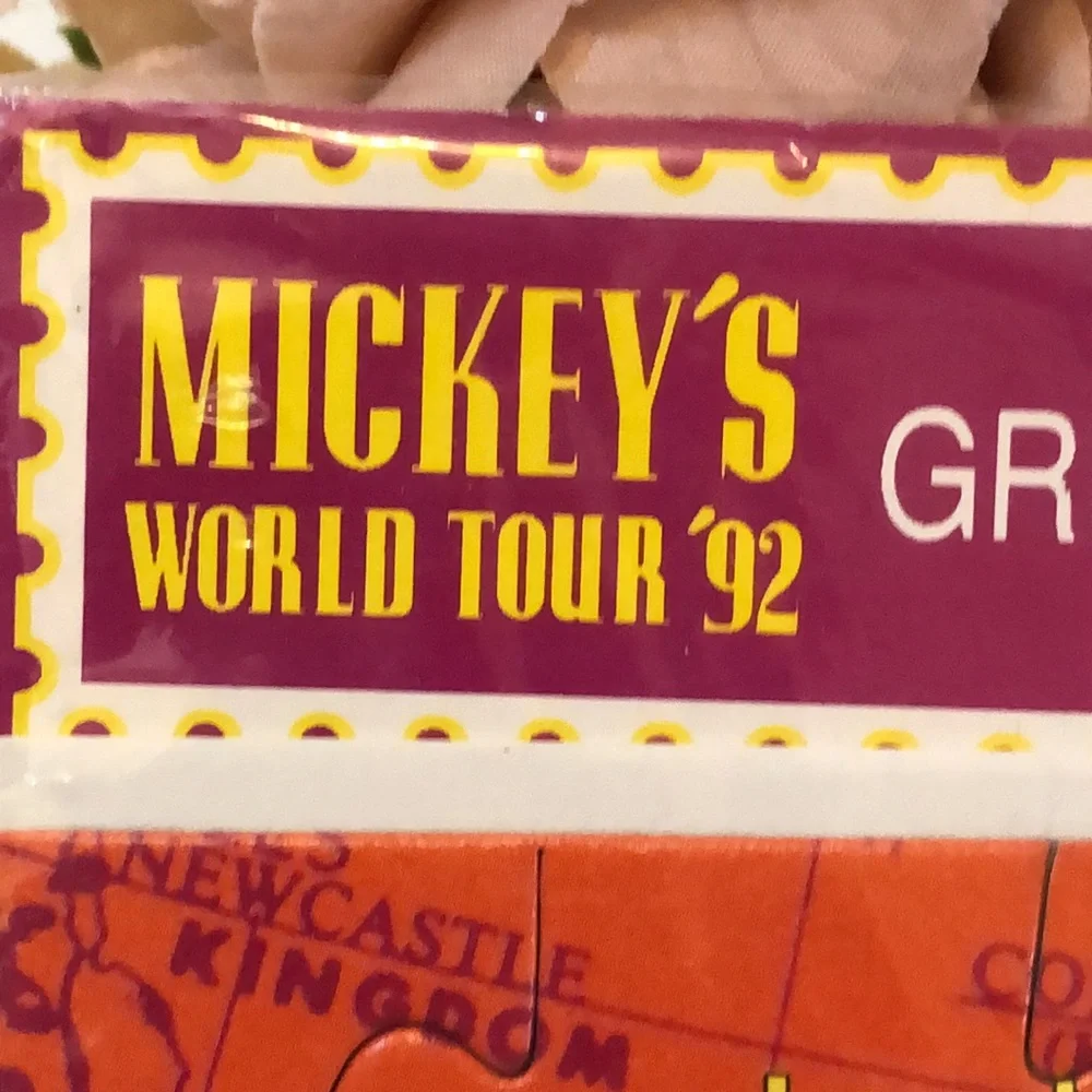 Mickeys World Tour 92’ Card Puzzle Mickey Mouse Birthday Card VTG DISNEY